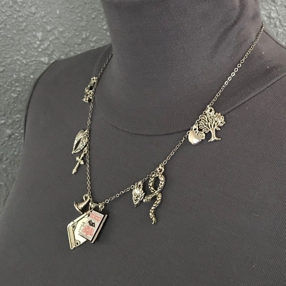 Good Omens Neil Gaiman Terry Pratchett Handmade Literature Necklace, Book Cover - Picture 6 of 16